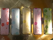 �Y��Ă������Ȋ��o�A�����Ⴊ�Ԃ����߂̉Ԃ��P��������̐��E�B���߉Ԕ��̔������́A���t������l�X�̐S�Ɉ�؂̌������Ă�A���{�̐S��͂ł��B